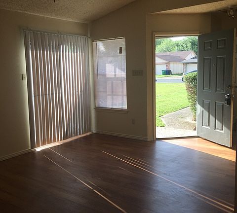 3rd image of 5225 Gawain Dr