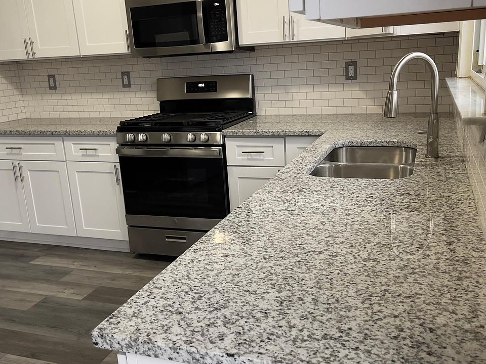 1st image of 33576 Melton St