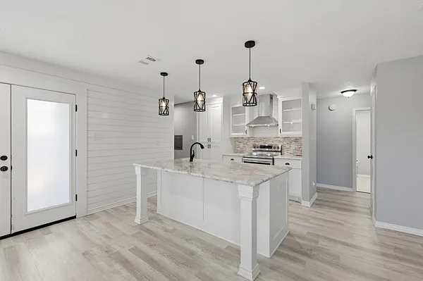 2100 Windsor Dr #11 — Photo 9