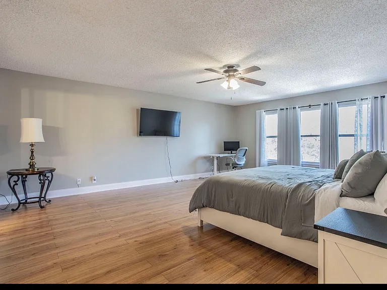 N Hills Village Dr — Photo 3