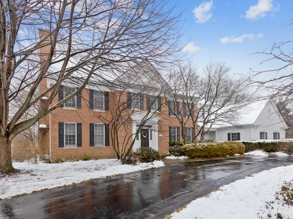 27026 W Coventry Ct, Lake Barrington, IL 60010