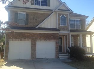 8956 Crestview Cir, Union City, GA 30291