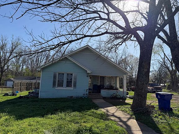 2nd image of 690 Patterson Rd