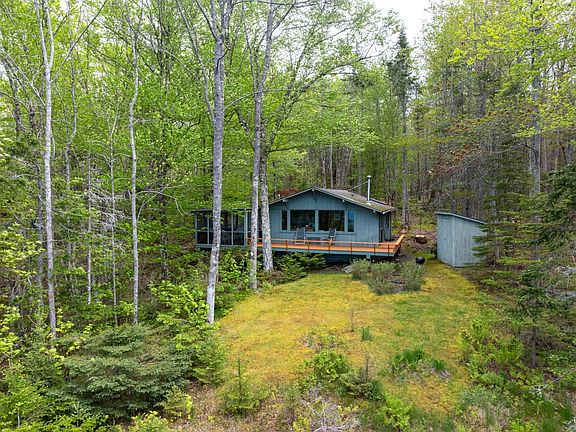 3rd image of 305 Bay View Drive