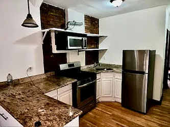 Rented by R New York