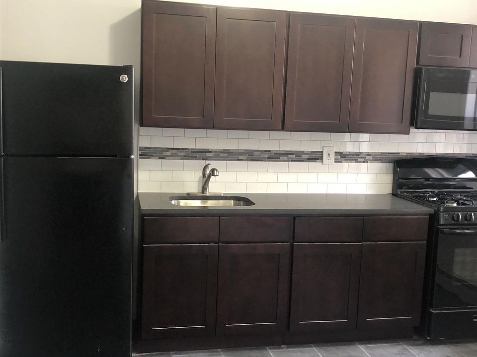 1st image of 447 N 5th St #1