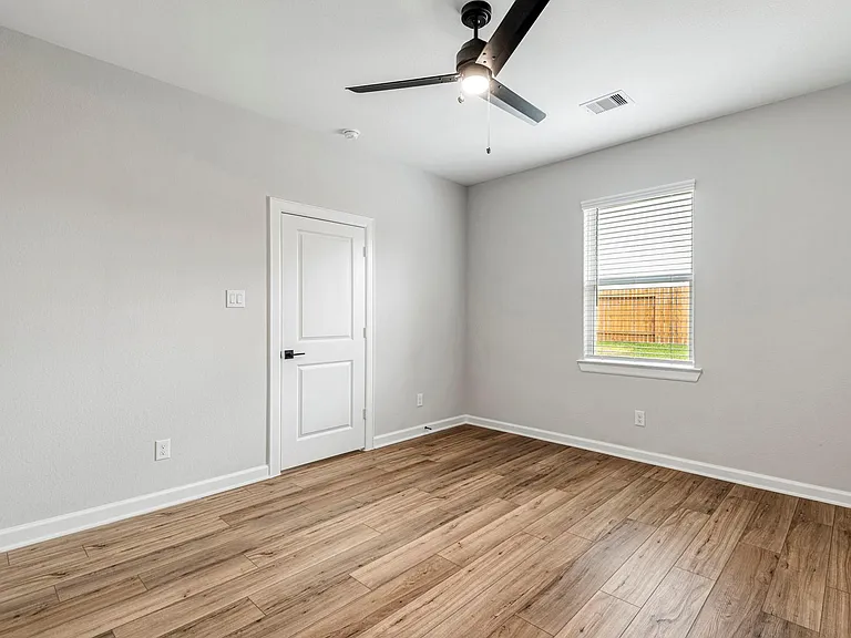 15671 Honey Cove Dr — Photo 11