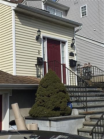 1st image of 215 Mary Lou Ave #1