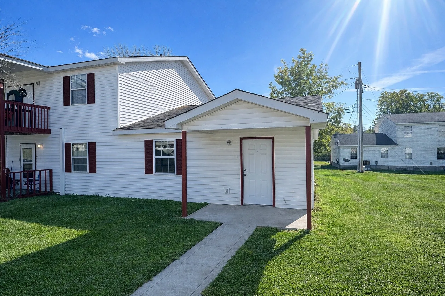 2 bed, 1.0 bath, 900 sqft, $800 — Photo 1