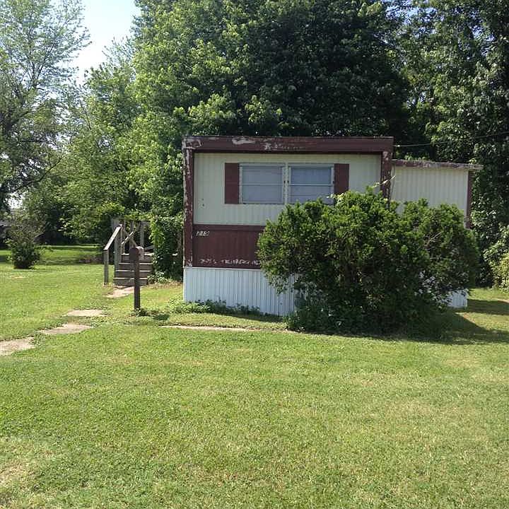 2nd image of 219 Hicks St