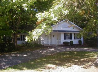 291 S Oval Dr, Chardon, OH 44024