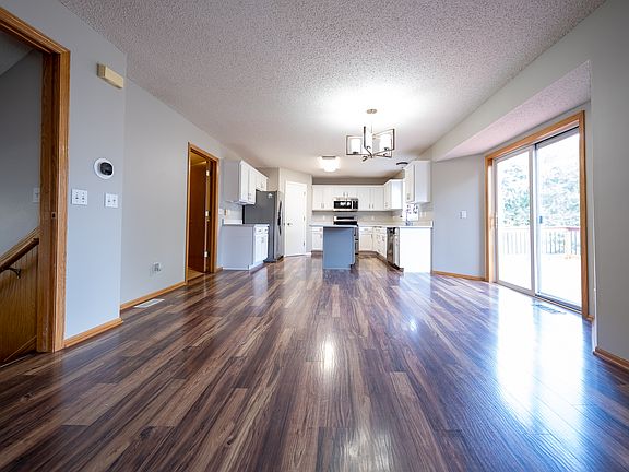 5th image of 19706 Everhill Ave