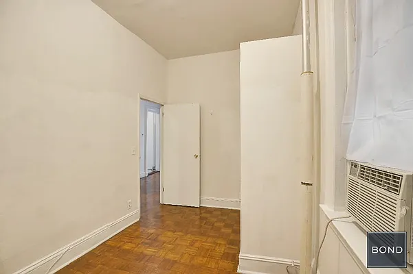 Rented by Bond New York | media 17