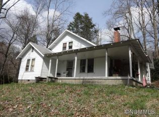 1972 Crabtree Rd, Spruce Pine, NC 28777