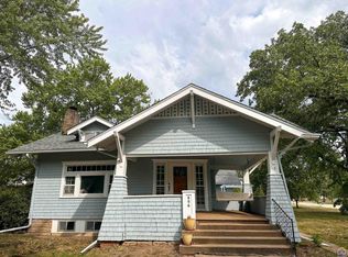 806 1st St, Gridley, KS 66852