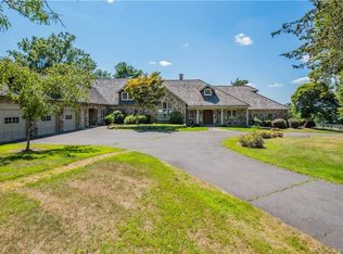 55 Bishop Ln, Avon, CT 06001