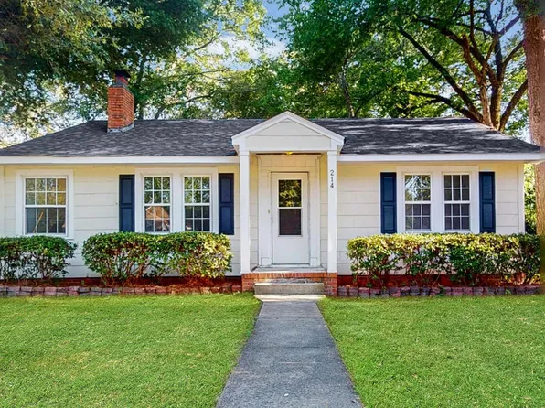 214 Circle Ct, Fayetteville, NC 28301
