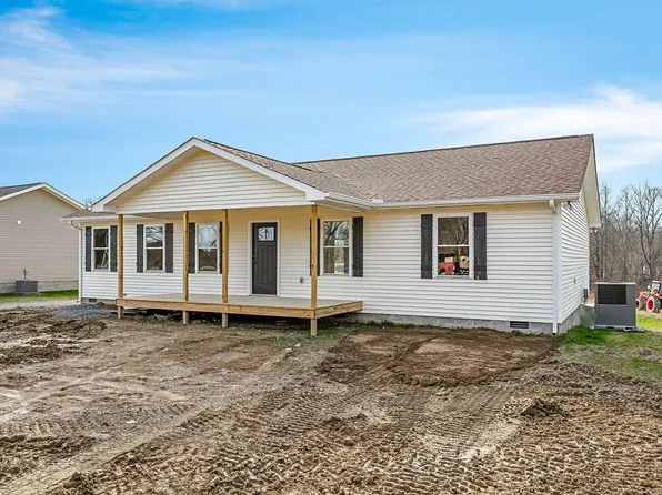 240 Center Grove Cir, Gainesboro, TN 38562