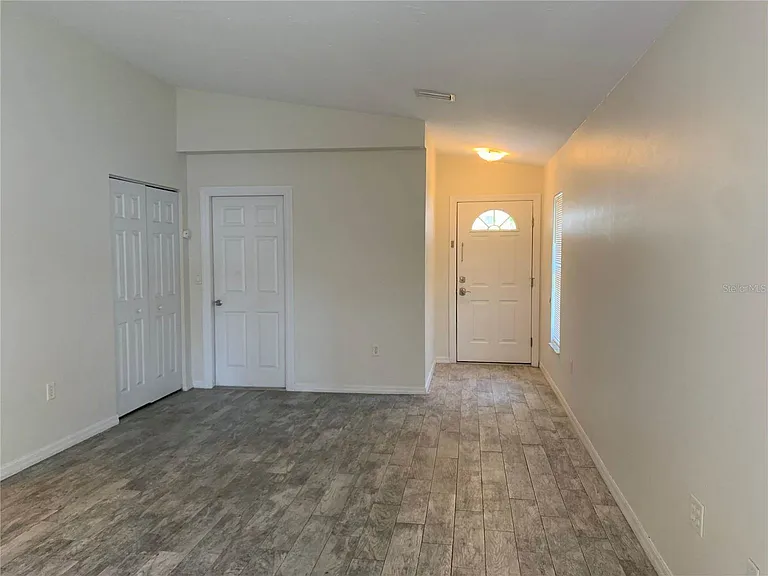 1875 Vamo Dr — Photo 4