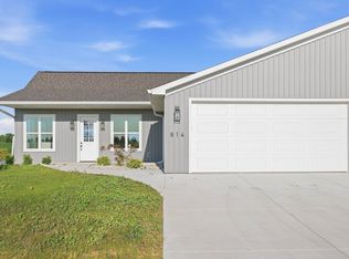 814 Lakeview Ln, Ripon, WI 54971