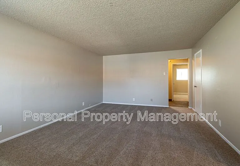 1002 NE 86th St — Photo 4