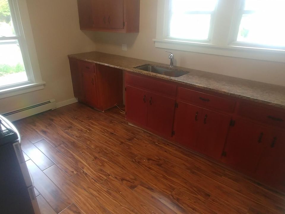 2nd image of 46 N Paquatuck Ave