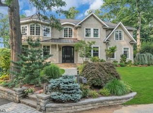 31 Oak Hill Rd, Chatham, NJ 07928