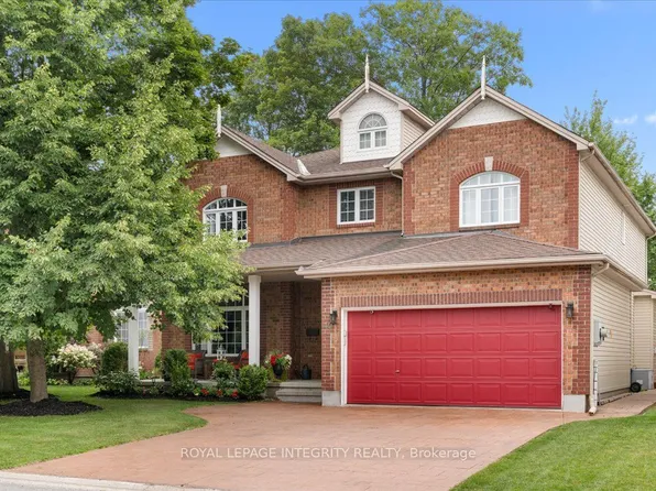 40 Bon Echo Cres, Ottawa, ON K2M 2W6