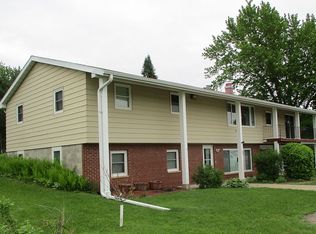 300 2nd St SE, Morristown, MN 55052