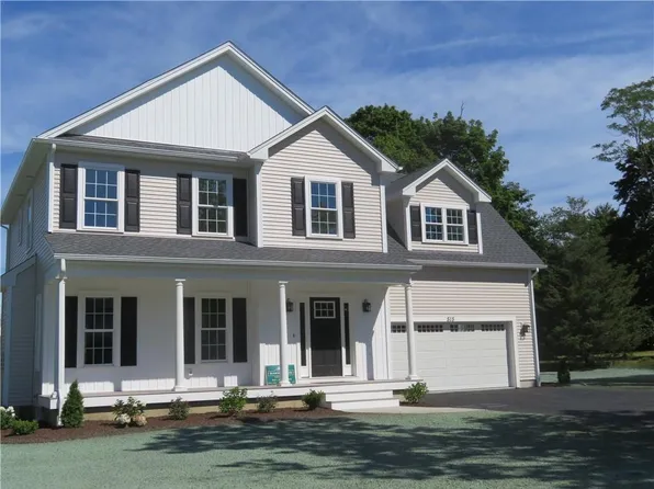 515 School St, North Kingstown, RI 02852