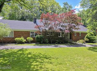 840 Londonderry Rd, Schenectady, NY 12309