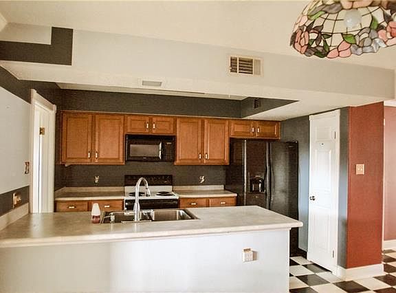 3rd image of 1012 Saint Julien Dr #29-unit 29