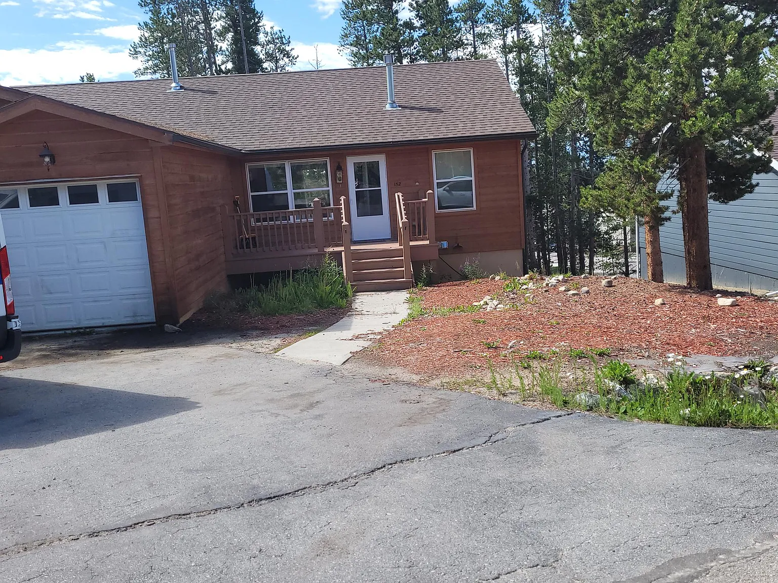 4 bed, 1336 sqft, $2,250 — Photo 1