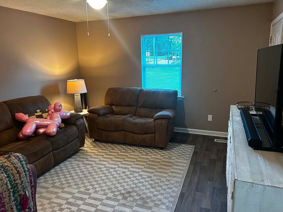 1st image of 8689 Daisy Dallas Rd #B