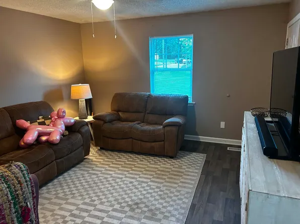 8689 Daisy Dallas Rd #B, Hixson, TN 37343