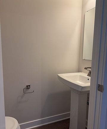 3rd image of 925 Jenkins Ct #9C