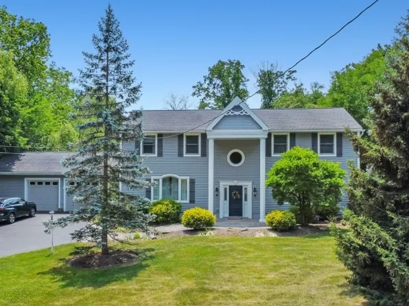 4 Tartan Rd, Mahwah Twp., NJ 07430