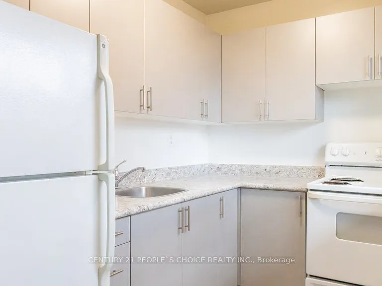 1051 Seneca Ave #309 — Photo 3