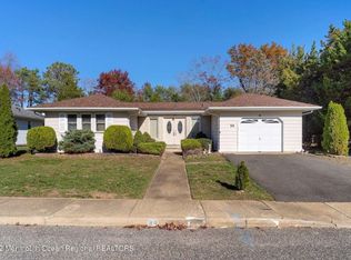 34 Grenada St, Toms River, NJ 08757
