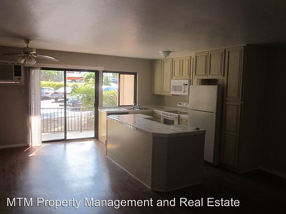 5th image of 7835 Cowles Mountain Ct Unit B14