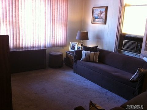 4th image of 13513 Hawtree St