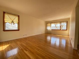 166 Jerome Rd #2F, Staten Island, NY 10305