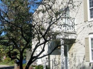 273 Inlet Ct #109, Walled Lake, MI 48390