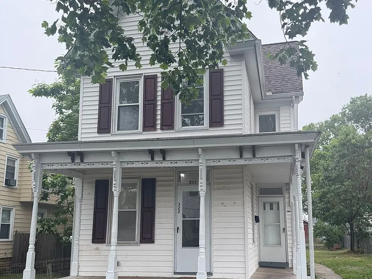 322 F St — Photo 1