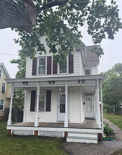 322 F St Photo 1