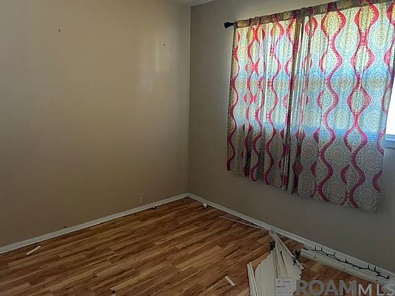 5th image of 3152 Charlotte Dr