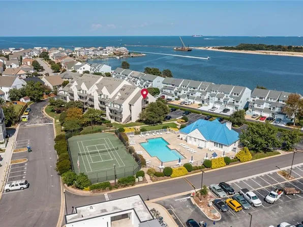 9535 Bay Front Dr APT 301, Norfolk, VA 23518