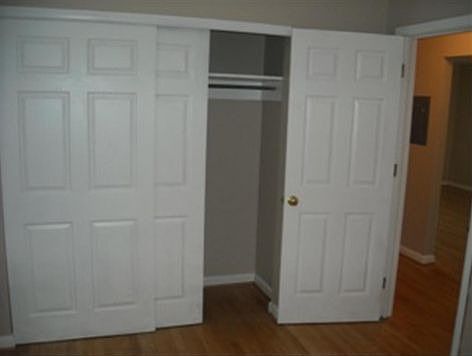 2nd image of 2746 Forbes St