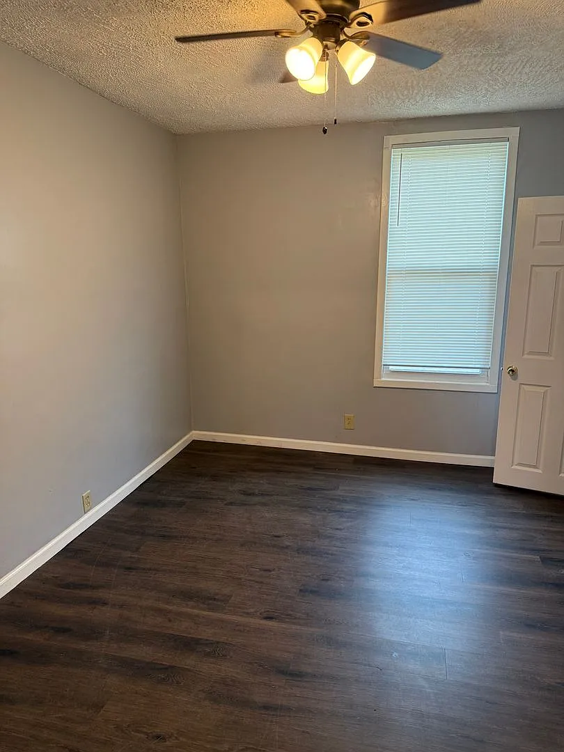 Welcome to 215 Courtland, located in the heart of St Louis, MO — Photo 3