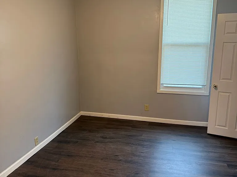 215 Courtland Ave #1 — Photo 3